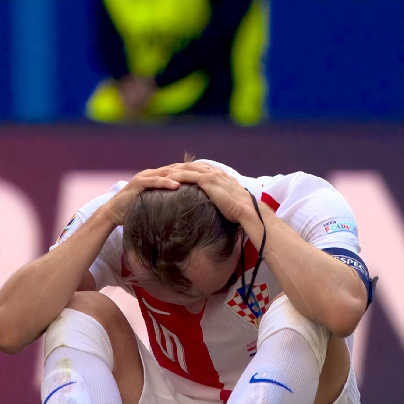 包含德布劳内遭遇五连败,法国队教练面临压力!的词条 包含德布劳内遭遇五连败,法国队教练面临压力!的词条